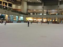 -冰纷万象滑冰场(深圳万象城店)