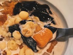 -RUXU入续糖水铺与包(卓悦中心店)