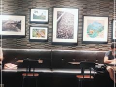 大堂-星巴克臻选(南京金茂览秀城店)