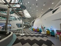 -MINI MARS 移动的空间站乐园·餐饮·派对(浦东金桥店)