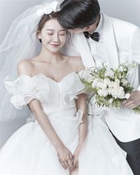 -易摄影婚纱摄影工作室