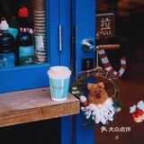 这家咖啡馆的圣诞氛围也太温馨了吧！☕️💙[爱心]