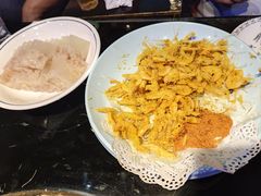 -鱼窝棚柴火铁锅炖(富山屯店)