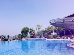 -上海滴水湖皇冠假日酒店