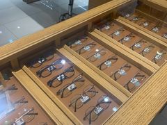 -宝丽眼镜(湖墅店)