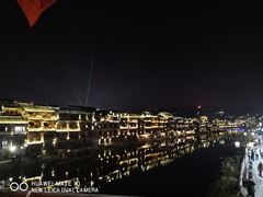 -临江餐馆二楼美食部落