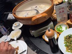 -忆江南·临江鱼馆