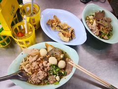 -榮泰米粉湯(Left Shop)