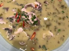 -老码头黑皮肘子锅包肉(赣水路店)