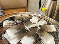 -围炉肉舍•炭烤活鳗•丹东海鲜烤肉(步行街店)