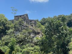 -高荡千年布依古寨旅游景区