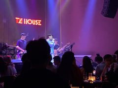 -TZ House音乐现场(来福士中心店)