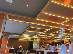 -大中华希尔顿酒店-念自助餐·嗨啤·小龙虾