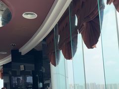 -荣誉国际酒店-云顶旋转餐厅