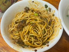 素椒杂酱面-明红蹄花(糍粑店街店)