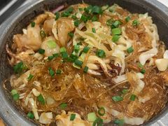 鲜鱿海皇粉丝煲-粤港湾砂锅粥·宵夜(宝龙店)