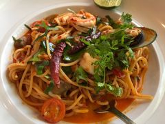 -Chom Cafe and Restaurant