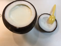 -志龙皇冠吃货椰子铺