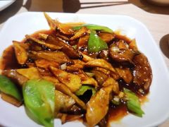 -六泰居·尔滨地标·东北菜(泰山路店)