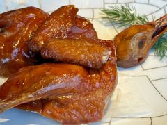 脆皮乳鸽-新荣记(BFC外滩金融中心店)
