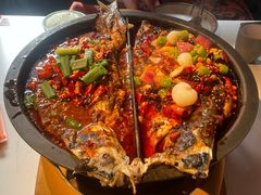 -鸣记脆皮烤鱼(三八广场店)