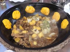 -粘豆包柴火铁锅炖