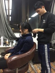 -镁连社·美联社