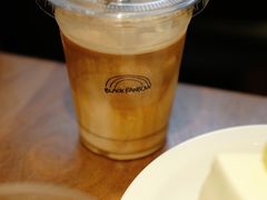 Latte-black rainbow coffee
