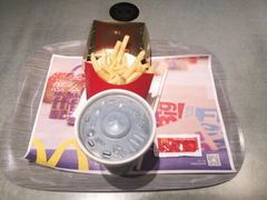 -麦当劳(中山公园龙之梦店)