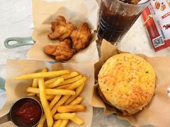 -必胜客(东部星悦天地店)