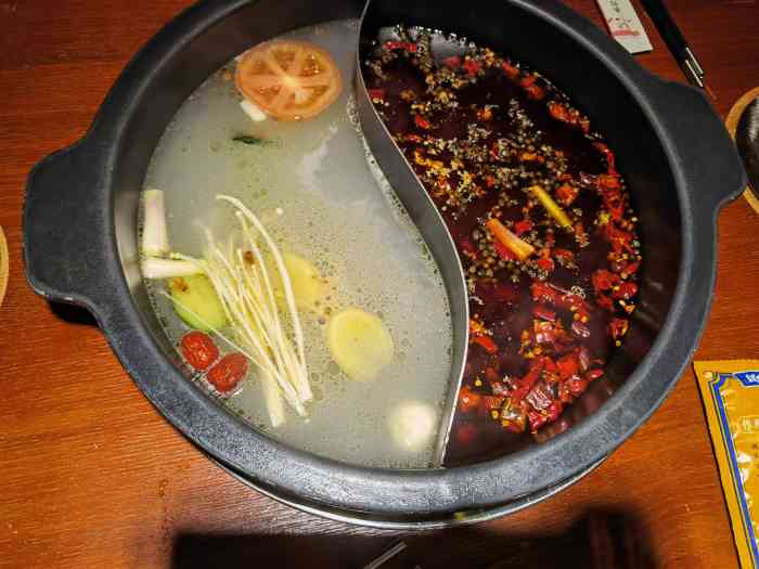 川把式串串香仁厚庄店-"来大众点评的第一条评论,就评价这家火锅店.