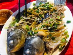 招牌拆骨鲫鱼粥-先鲜鲫鱼粥