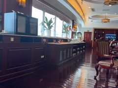-深圳富苑皇冠假日套房酒店