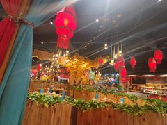 -老滇山寨•云南特色菜•地方菜•民族风情歌舞表演(金碧店)