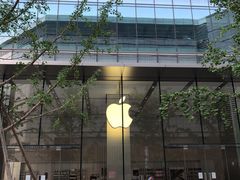 -Apple零售店(华贸购物中心店)