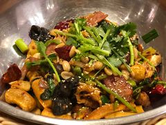 -拿渡麻辣香锅(世茂广场·工三店)