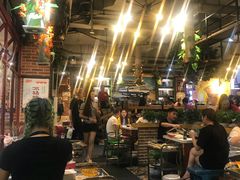 大堂-钢管厂歆瑞源油卤串串香(春熙路太古里店)