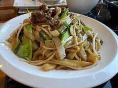 干炒牛河-潮汕美牛肉丸火锅店(天宁寺店)