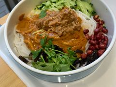 -灵芝妹子海鲜米线(劳动公园店)