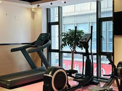 -思迈威健身(积玉桥万达店)