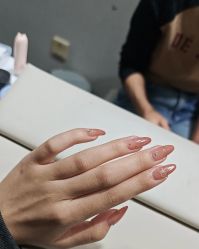 -晨·艺美甲美睫