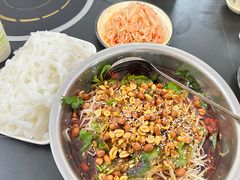 -周良天山牛杂城(天山路总店)