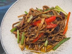 -川流不息·地道川菜·小龙虾(松东路店)