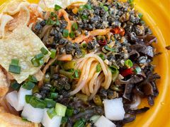 满满的螺肉-龍城柳州螺蛳粉(群星路店)