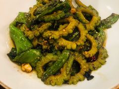 擂辣椒炒苦瓜-吃饭皇帝大土家民族菜(正大广场店)