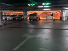 -万象城-停车场
