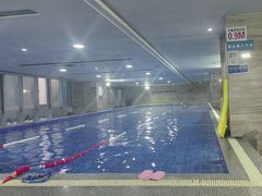 -小蓝鲸游泳培训基地(石景山店)