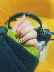 -花颜悦色款式美甲美睫