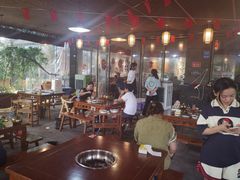 大堂-岳记兴隆·青城腊排铜火锅(融创店)