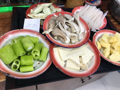 -边江铁锅炖鱼(振八街店)